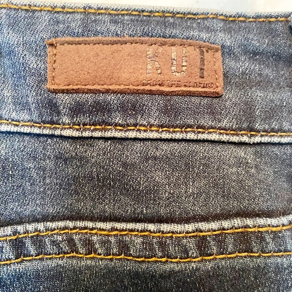 Kut from the Kloth Fab AB High Rise Distressed Boyfriend - Picture 7 of 10